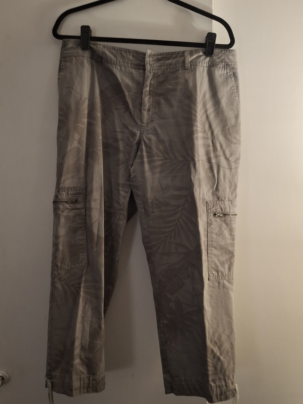 Izod Women's Light Olive Cargo Pants with Zip Pockets And Leaf Print